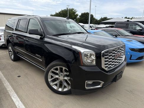 Used 2019 GMC Yukon XL Denali AWD/4WD image 2