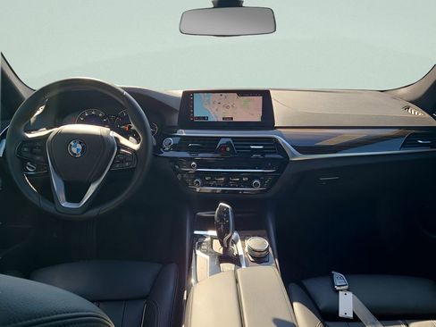 Used 2019 BMW 530i w/ Convenience Package image 21