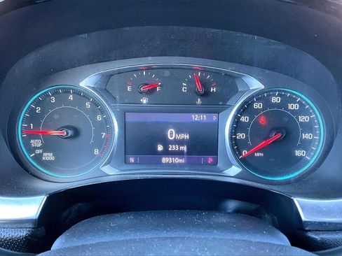 Used 2023 Chevrolet Traverse LT image 21