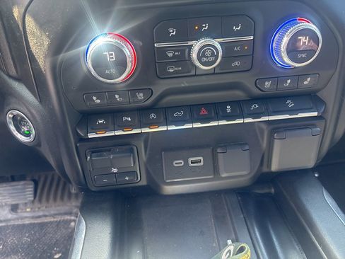 Used 2021 GMC Sierra 1500 AT4 w/ AT4 Premium Package AWD/4WD image 19