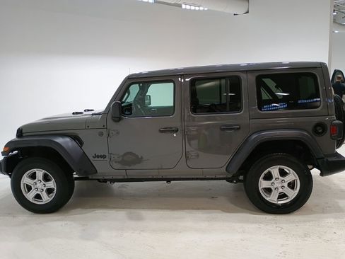 Used 2023 Jeep Wrangler Sport S w/ Sun And Sound Package image 4
