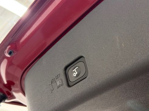 New 2026 Lincoln Nautilus Reserve image 9