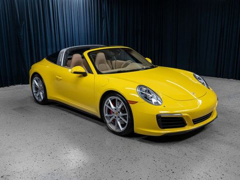 Used 2017 Porsche 911 Targa 4S image 4
