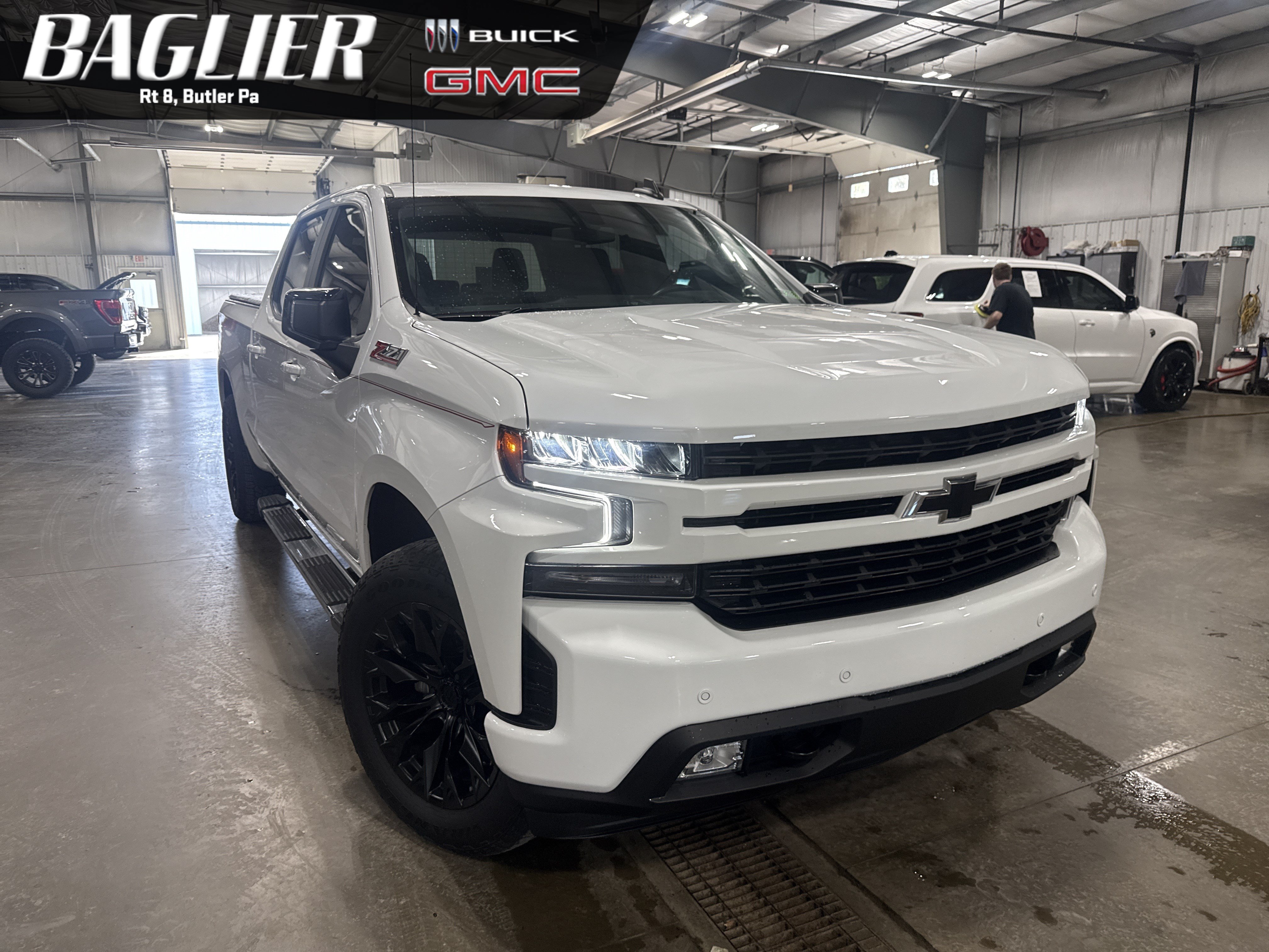 Used 2022 Chevrolet Silverado 1500 RST AWD/4WD image 1