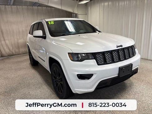Used 2018 Jeep Grand Cherokee Altitude AWD/4WD image 2