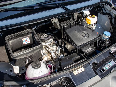 New 2025 Mercedes-Benz Sprinter 2500 image 9