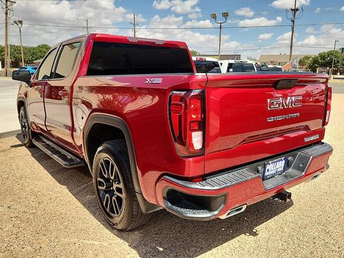 Used 2021 GMC Sierra 1500 Elevation w/ X31 Off-Road Package AWD/4WD image 2