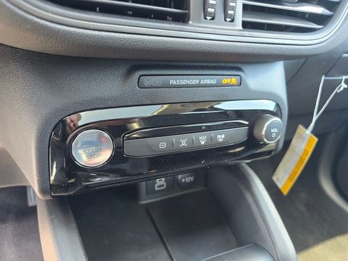 New 2025 Ford Escape SE image 27