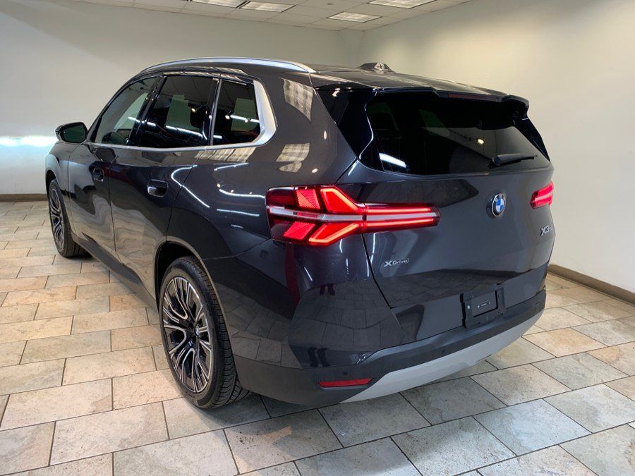 Used 2025 BMW X3 xDrive30i w/ Premium Package AWD/4WD image 5