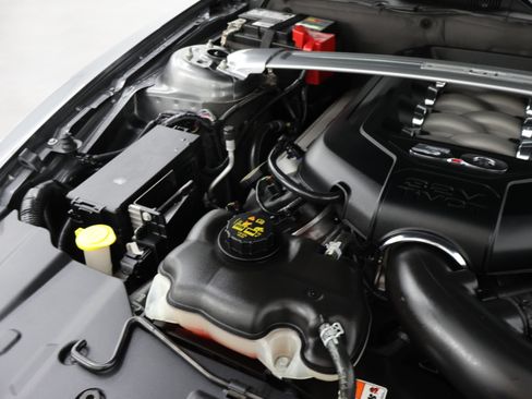 Used 2014 Ford Mustang GT Premium RWD image 18