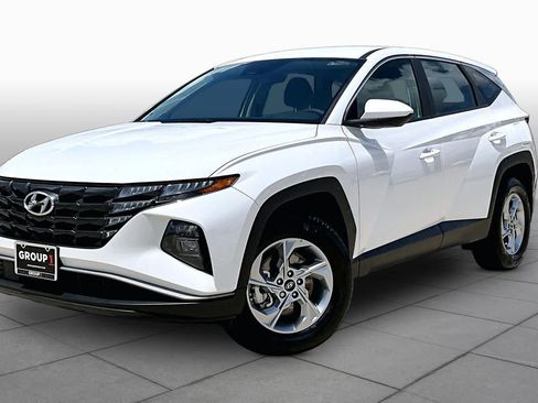 Used 2023 Hyundai Tucson SE AWD/4WD image 1