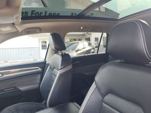 Used 2022 Volkswagen Atlas SEL AWD/4WD image 18