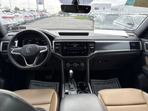 Certified 2022 Volkswagen Atlas Cross Sport SE image 13