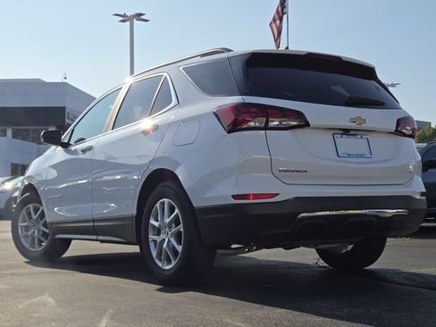 Used 2024 Chevrolet Equinox LT w/ LPO, Floor Liner Package FWD image 14