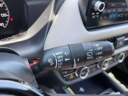 Used 2025 Honda HR-V EX-L image 26