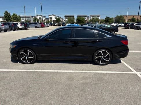 Used 2022 Honda Accord Sport image 2