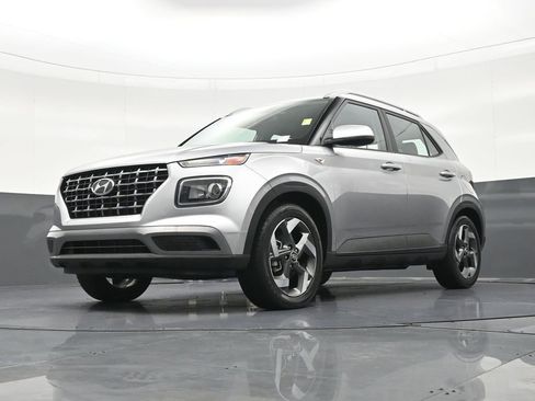 Used 2023 Hyundai Venue SEL w/ Cargo Package FWD image 24