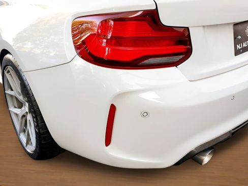 Used 2020 BMW M2 Competition w/ Executive Package RWD image 9