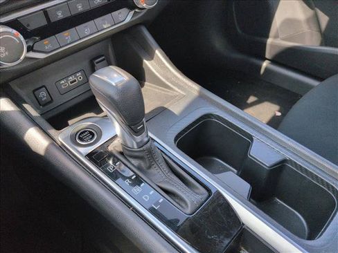 Used 2024 Nissan Sentra SV FWD image 12