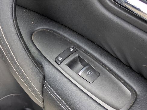 Used 2019 Nissan Armada Platinum w/ Captain's Chairs Package RWD image 29