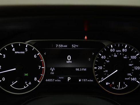 Used 2023 Nissan Rogue SV AWD/4WD image 8