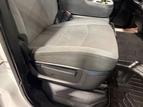 Certified 2019 RAM 2500 Big Horn AWD/4WD image 10
