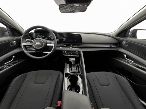 New 2025 Hyundai Elantra Blue image 13