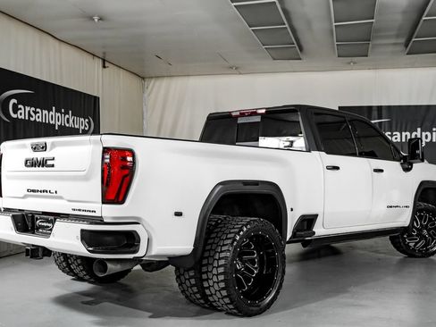 Used 2024 GMC Sierra 3500 Denali Ultimate AWD/4WD image 8