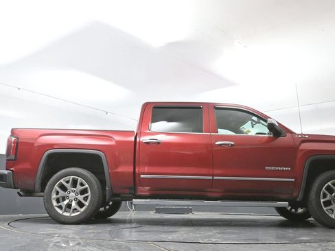 Used 2018 GMC Sierra 1500 SLT w/ SLT Premium Package AWD/4WD image 18
