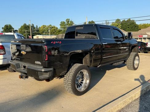 Used 2018 Chevrolet Silverado 2500 High Country w/ Duramax Plus Package AWD/4WD image 6