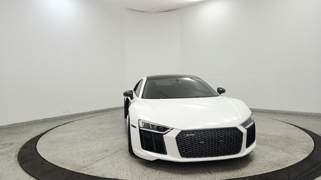 Used 2017 Audi R8 V10 w/ Carbon Exterior Package AWD/4WD image 8