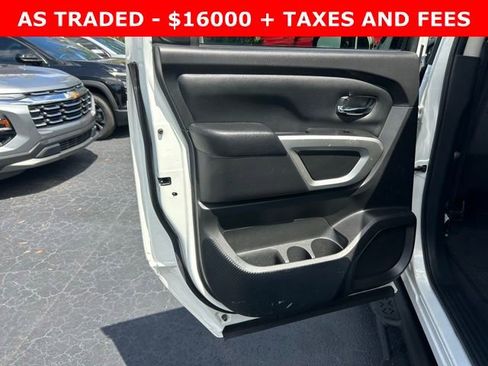 Used 2021 Nissan Titan SV w/ SV Convenience Package AWD/4WD image 13