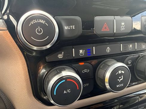 Used 2021 RAM 4500 Laramie AWD/4WD image 11