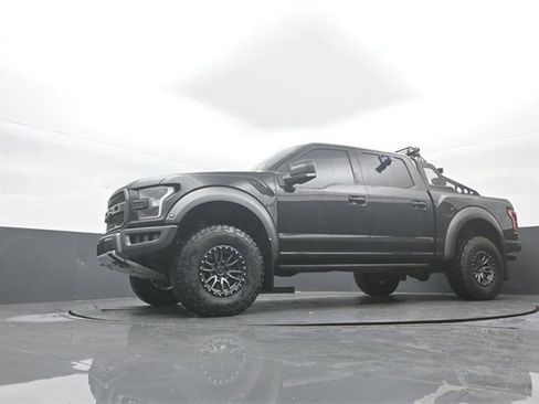 Certified 2018 Ford F150 Raptor w/ Equipment Group 802A Luxury image 34