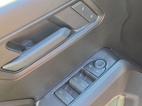 New 2026 Chevrolet Colorado W/T image 15