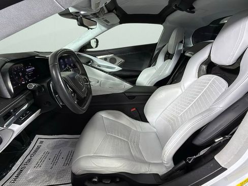 Used 2020 Chevrolet Corvette Stingray image 17