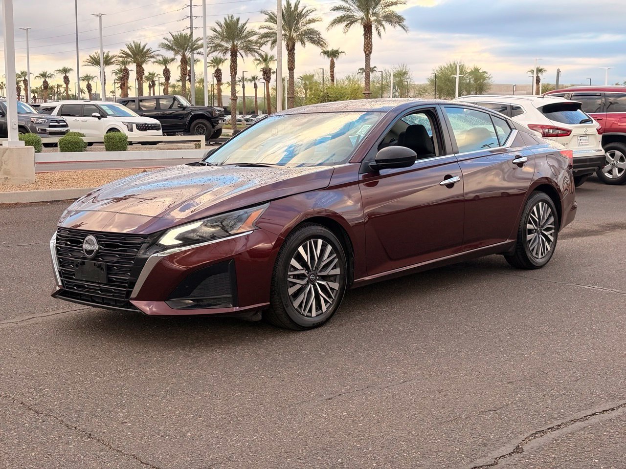 Certified 2025 Nissan Altima 2.5 SV FWD image 1