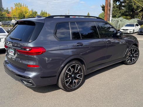 Used 2022 BMW X7 xDrive40i w/ M Sport Package AWD/4WD image 19