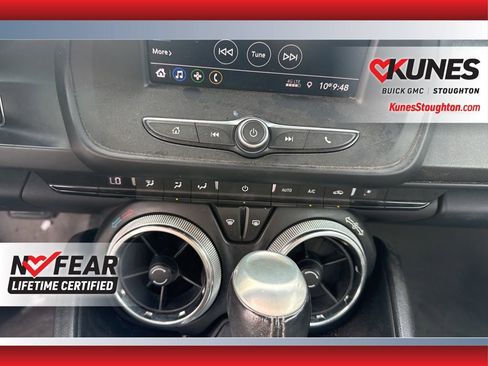 Used 2020 Chevrolet Camaro LT image 31