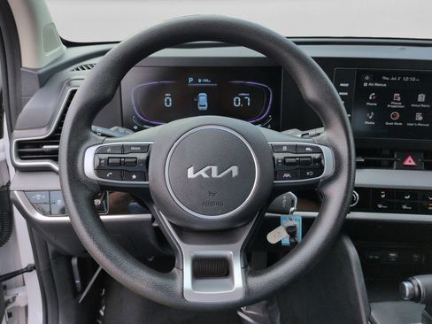 Used 2025 Kia Sportage LX FWD image 19