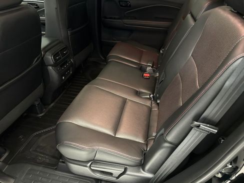 Certified 2024 Honda Passport Black Edition image 20