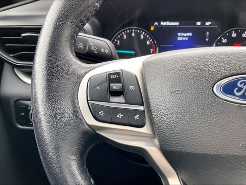 Used 2023 Ford Explorer XLT AWD/4WD image 19