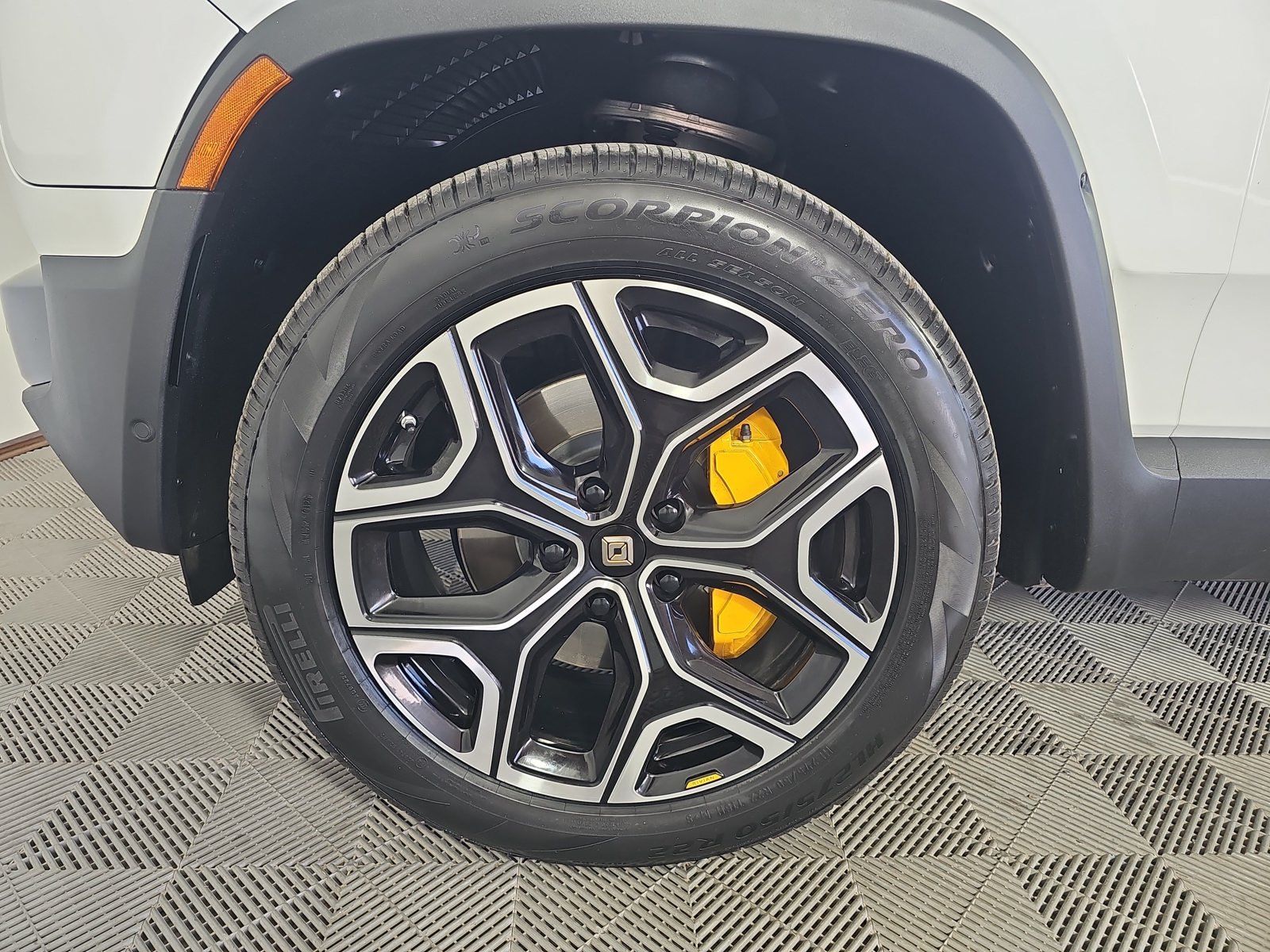 Used 2023 Rivian R1S Adventure Quad AWD/4WD image 9