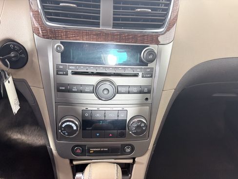 Used 2009 Chevrolet Malibu LTZ w/ Rear Power Package image 19