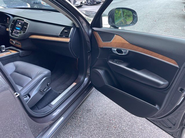 Certified 2024 Volvo XC90 B5 Plus AWD/4WD image 14