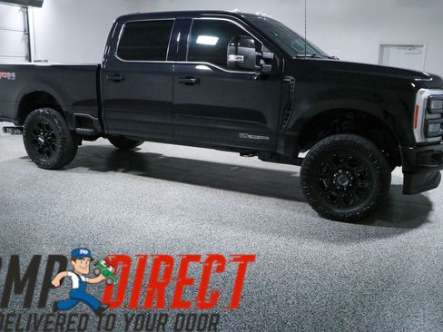 Used 2023 Ford F250 Lariat w/ Lariat Ultimate Package AWD/4WD image 6