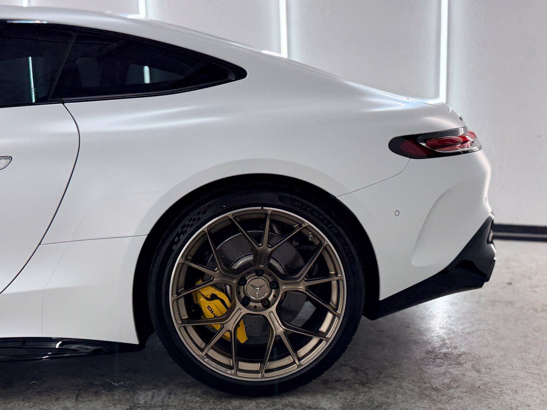 Used 2025 Mercedes-Benz AMG GT 63 image 5