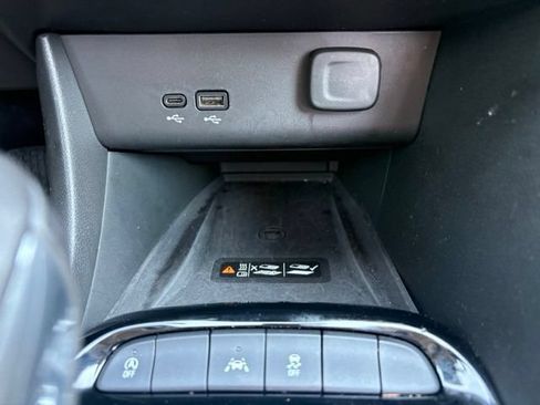 Used 2024 Buick Encore GX Preferred w/ Comfort Package FWD image 25