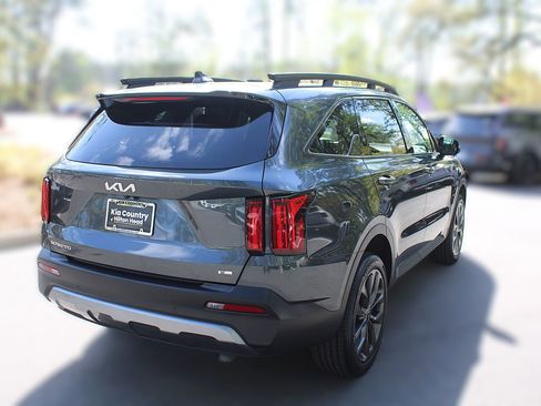 Certified 2023 Kia Sorento SX Prestige AWD/4WD image 13