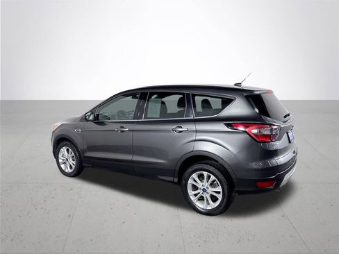 Used 2017 Ford Escape SE image 8
